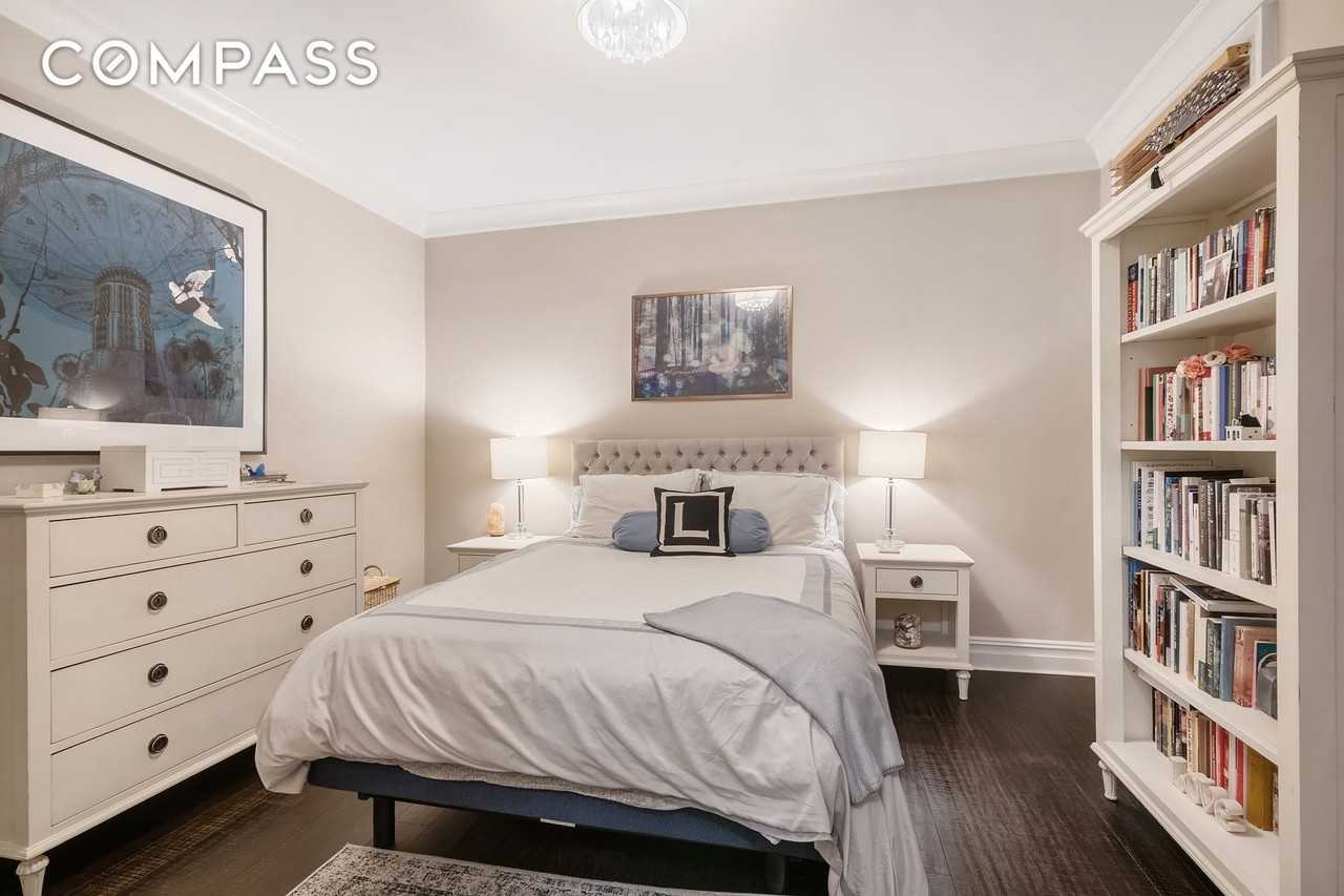 270 W 11th St #4F - Photo 4 of 6