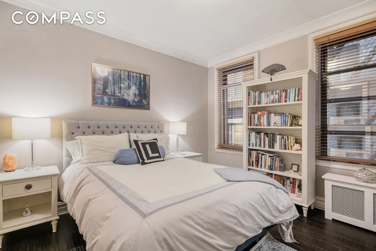 270 W 11th St #4F - Photo 5 of 6