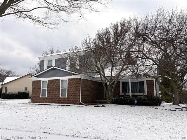 44820 Yorkshire Dr - Photo 2 of 20