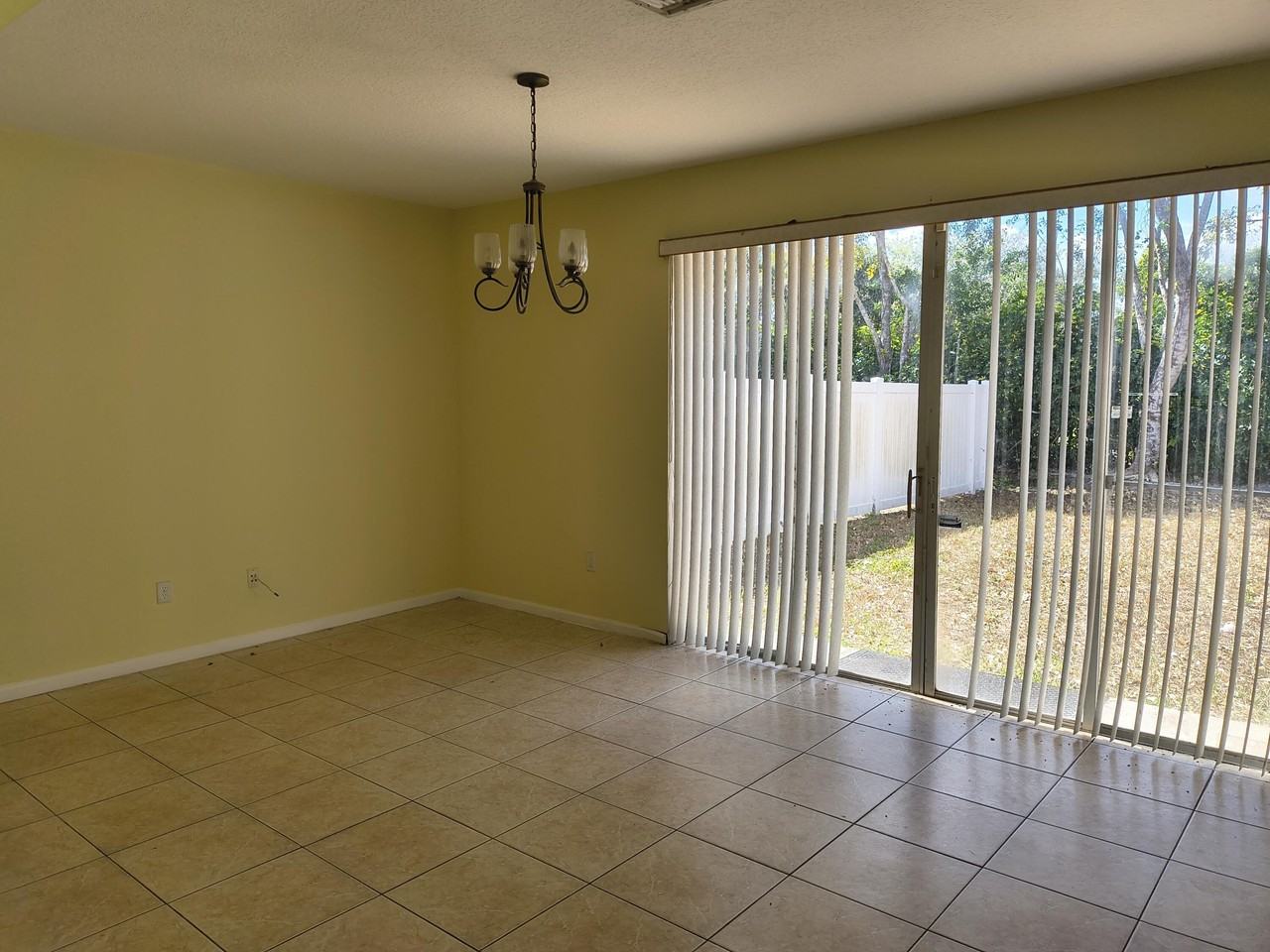 1575 Briar Oak Dr - Photo 2 of 12