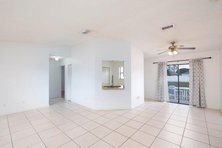 643 Sw Duval Ave - Photo 2 of 4