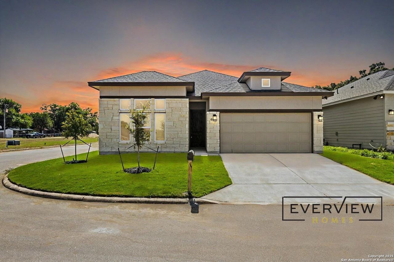 406 Park Cir - Photo 2 of 35