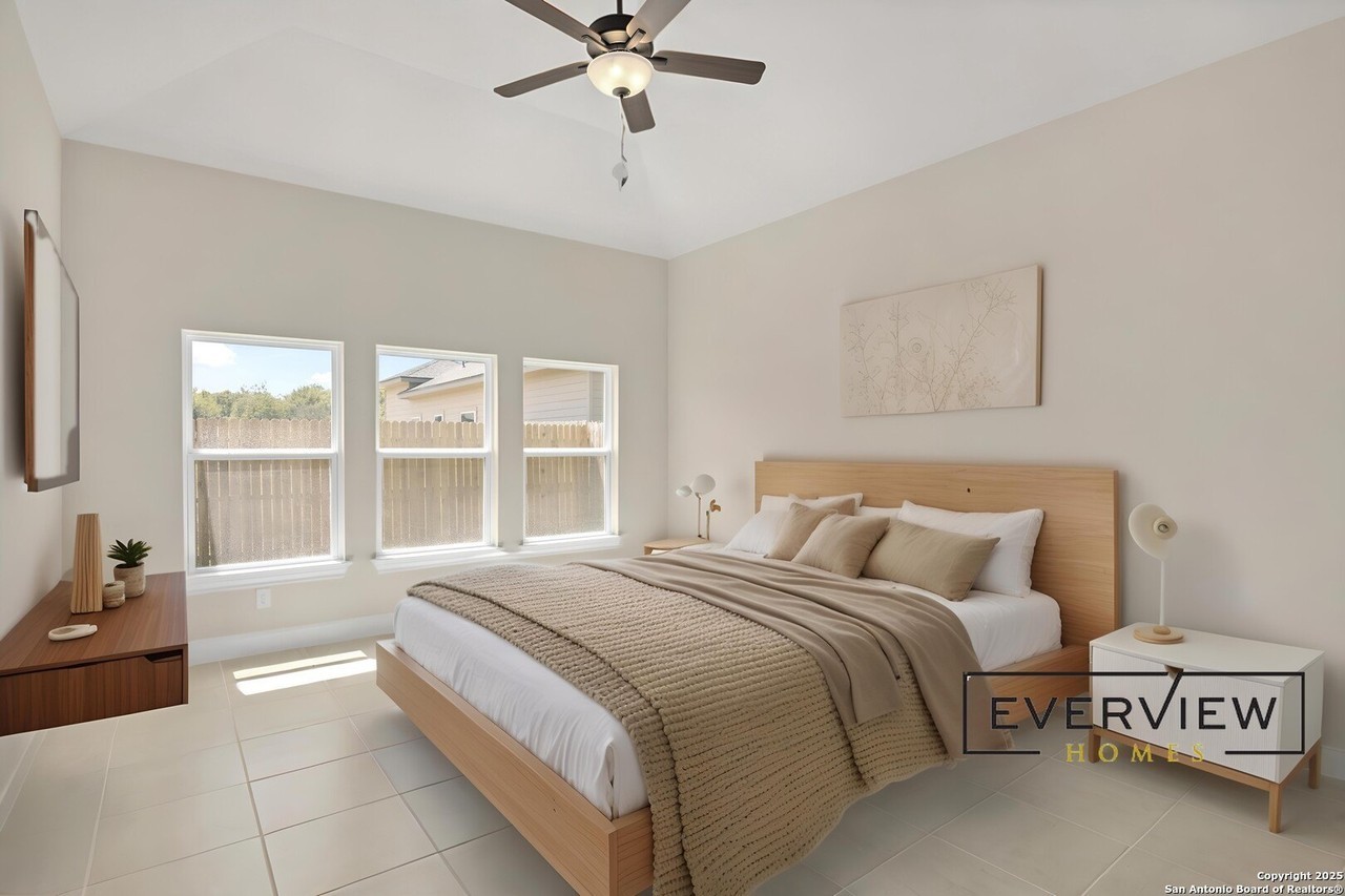 406 Park Cir - Photo 3 of 35