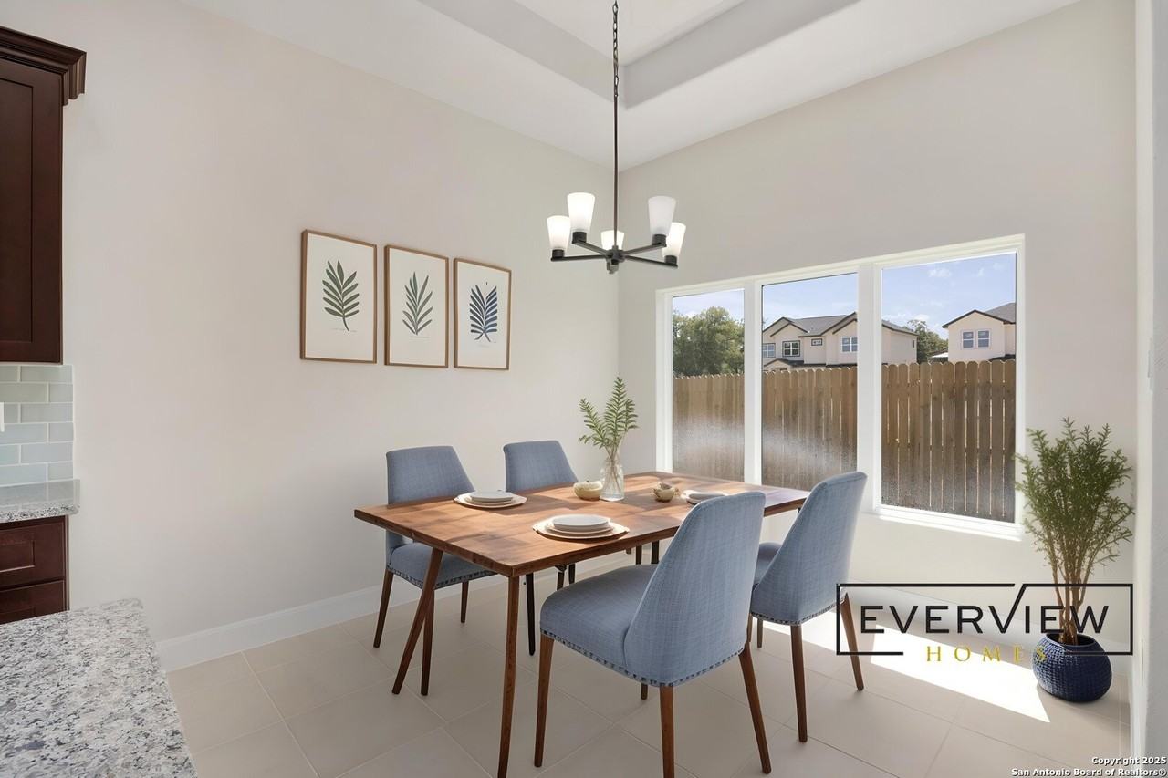 406 Park Cir - Photo 5 of 35