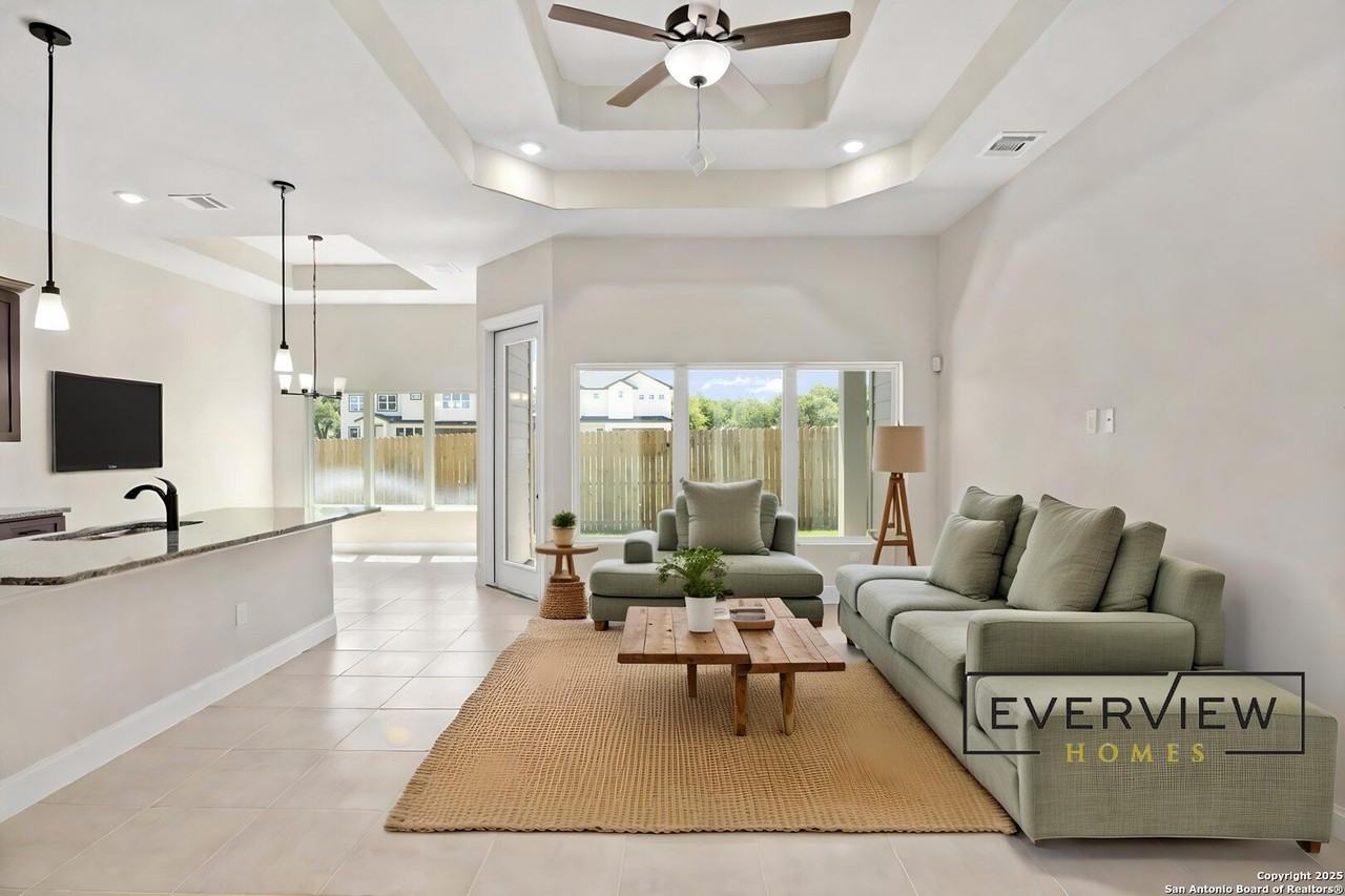 406 Park Cir - Photo 7 of 35