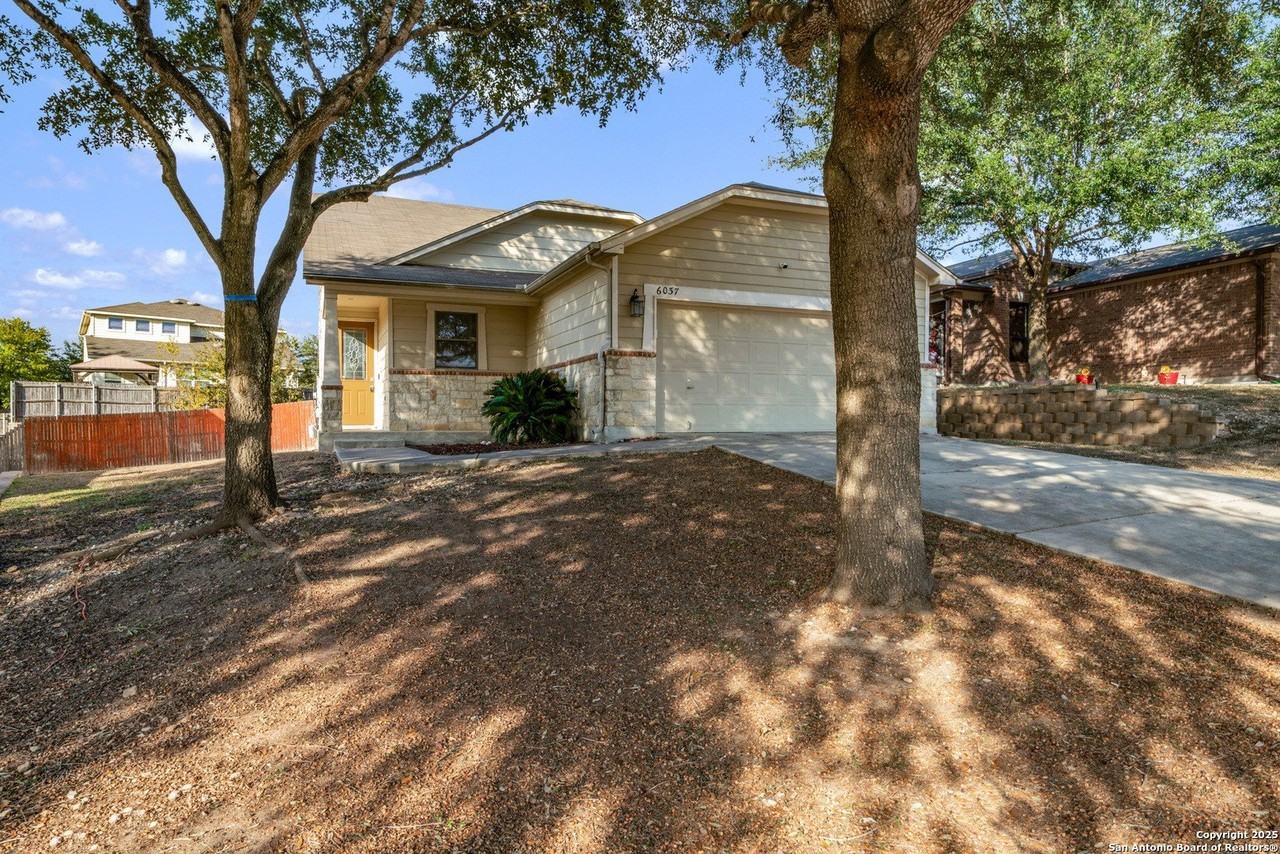 6037 Scenic Links - Photo 3 of 31