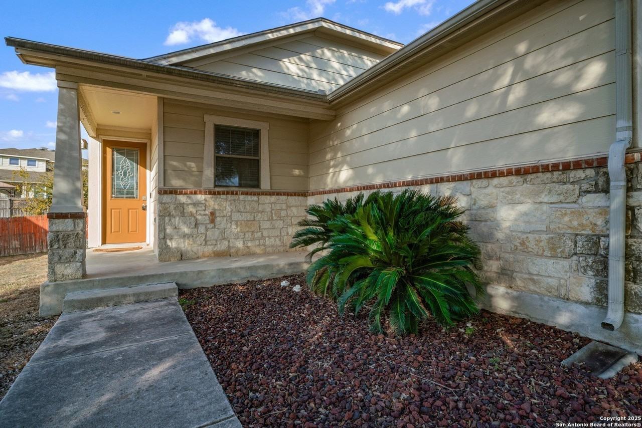 6037 Scenic Links - Photo 4 of 31