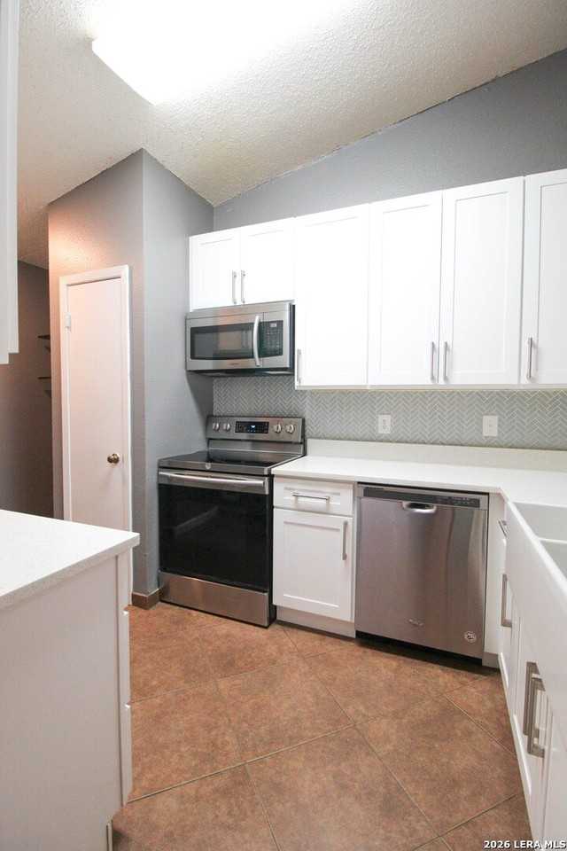 6203 Berrywest Dr - Photo 4 of 33