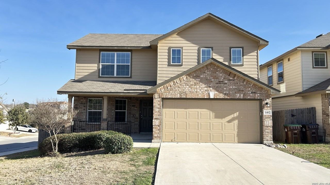 1402 Frio Eagle - Photo 2 of 40