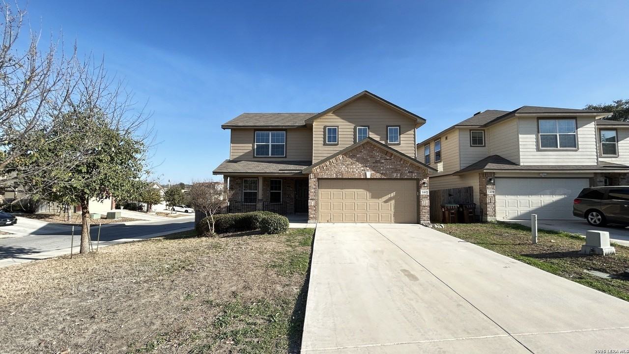 1402 Frio Eagle - Photo 3 of 40