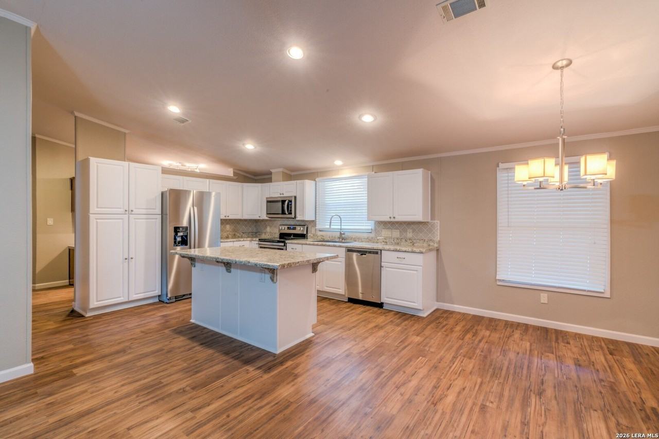 950 Rebecca Springs Rd - Photo 7 of 29