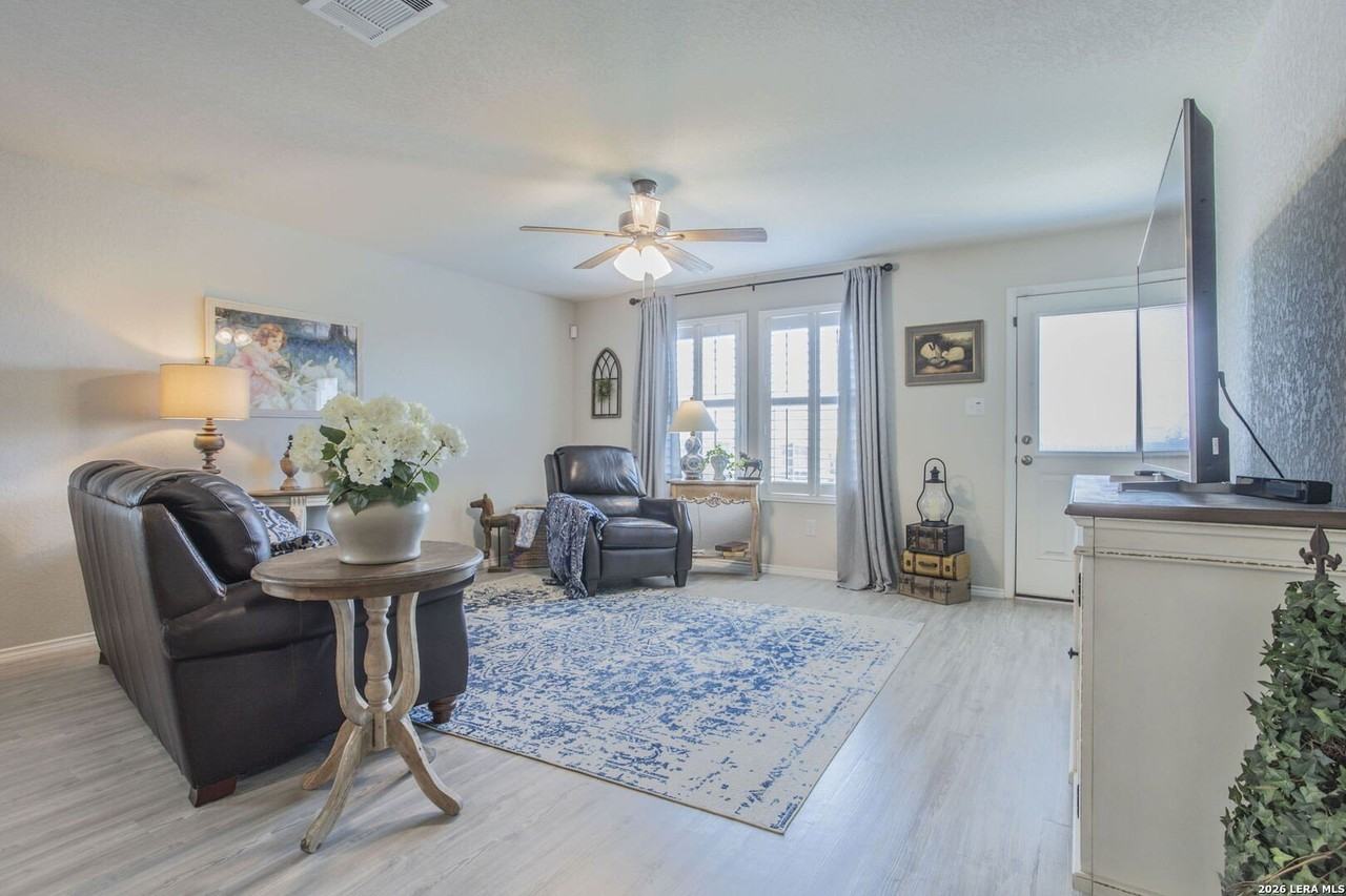 2527 Pechora Pipit - Photo 2 of 12