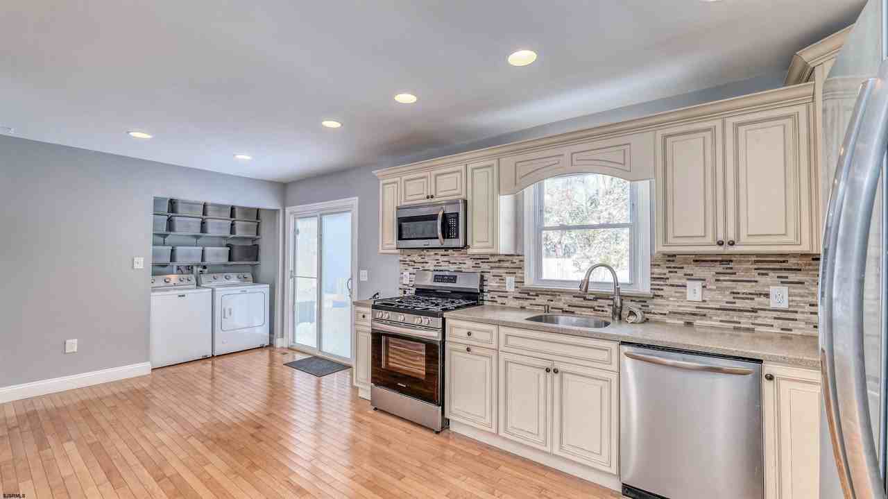 343 W Emerick Ave - Photo 7 of 17