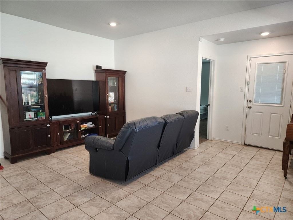 133 Hammond - Photo 5 of 27