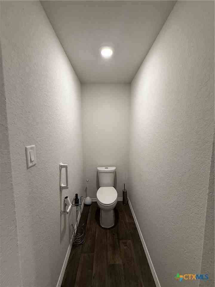 208 Yucca Dr - Photo 4 of 12