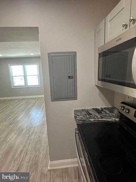 1416 Eastern Ave Ne - Photo 4 of 37