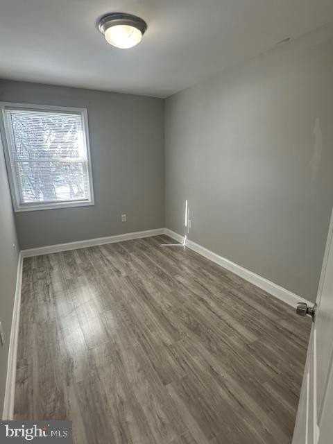 1416 Eastern Ave Ne - Photo 7 of 37