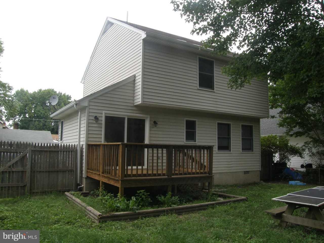 1193 Maple Ave - Photo 2 of 7