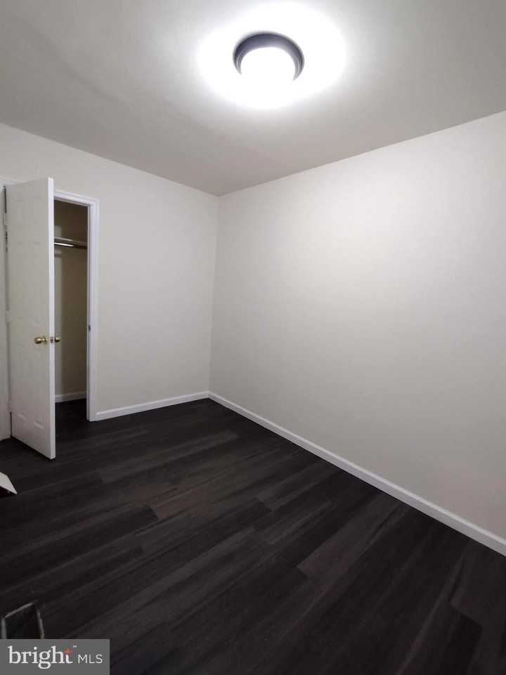 1618 E 28th St - Photo 5 of 8