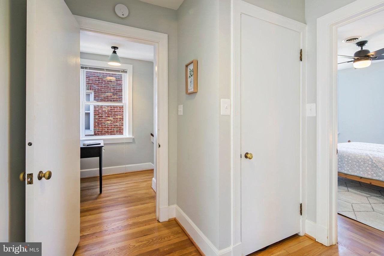 226 Carroll Pkwy Unit B - Photo 3 of 26