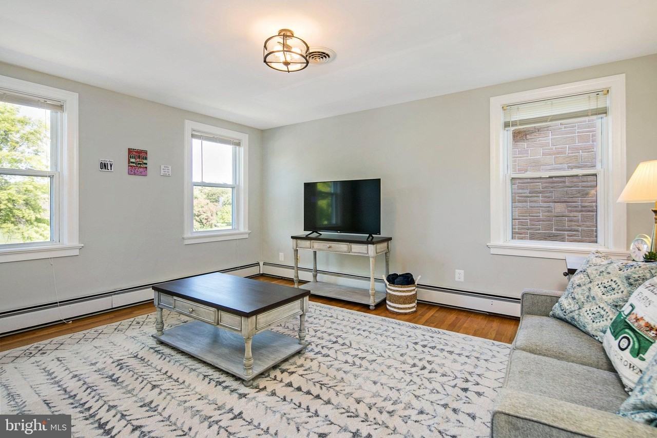 226 Carroll Pkwy Unit B - Photo 6 of 26