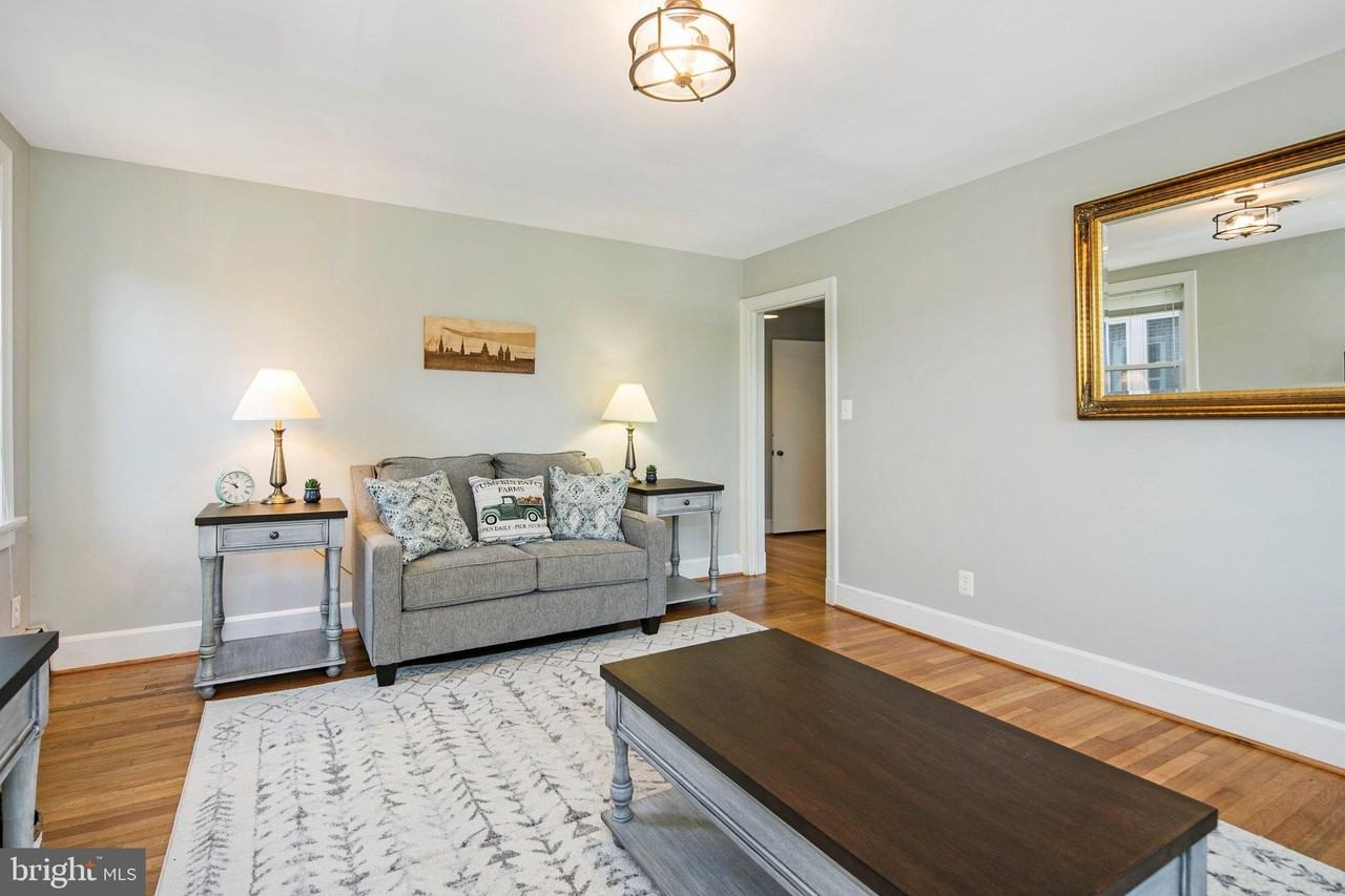 226 Carroll Pkwy Unit B - Photo 7 of 26