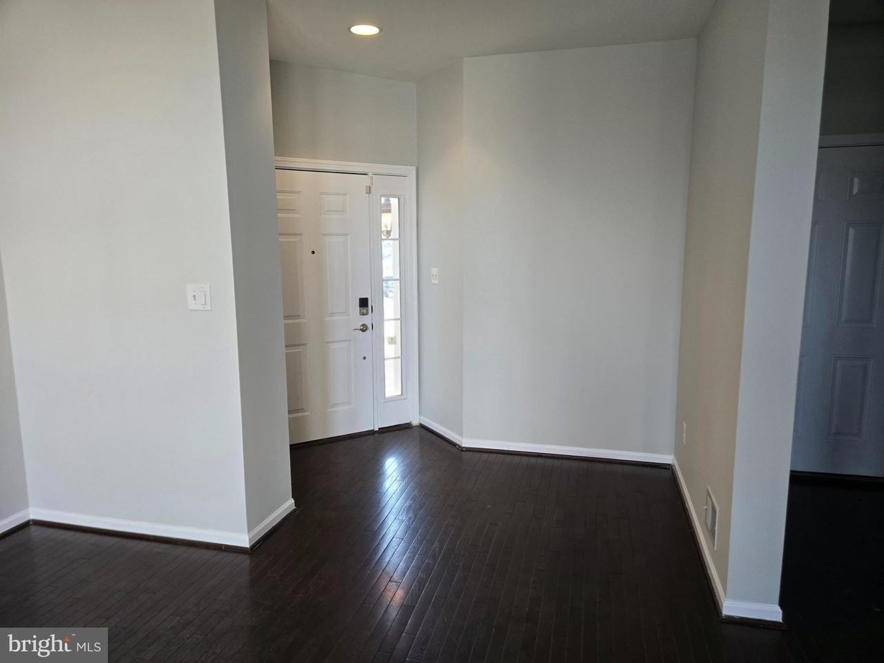 514 Millar Ct - Photo 3 of 30