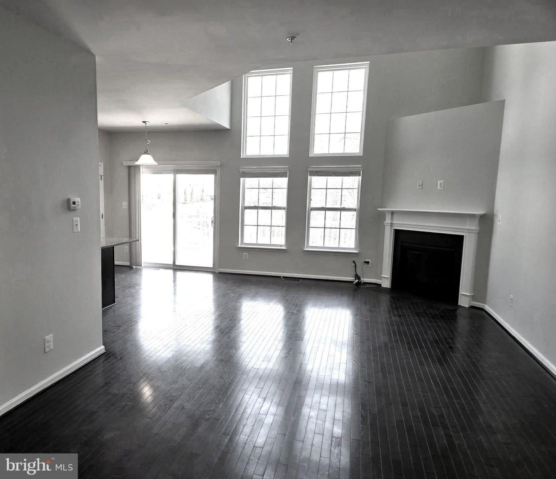 514 Millar Ct - Photo 5 of 30