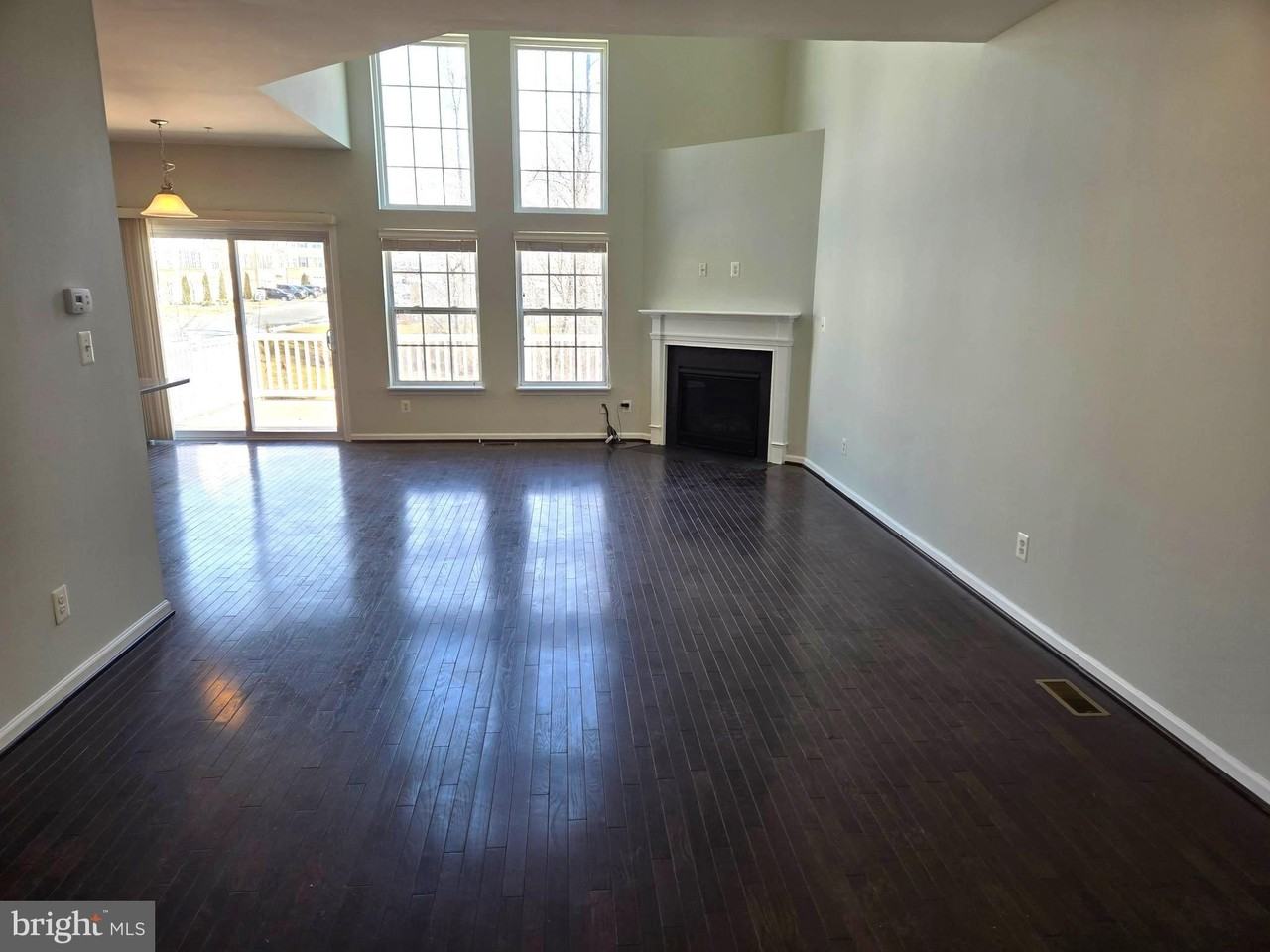 514 Millar Ct - Photo 6 of 30