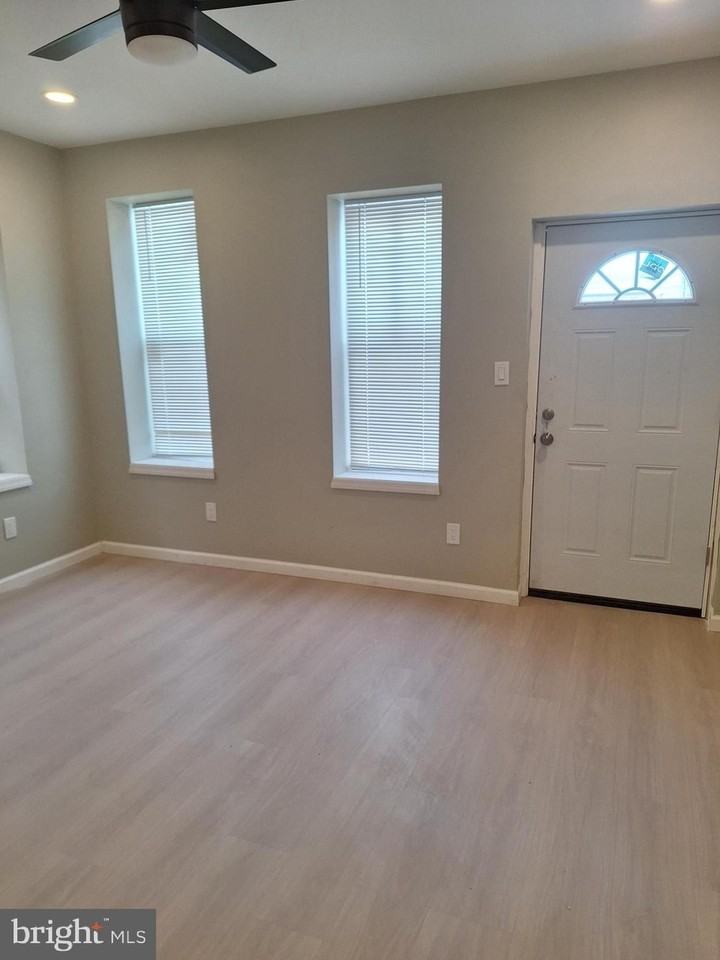 840 A HADDON Avenue unit: A #A - Photo 2 of 9