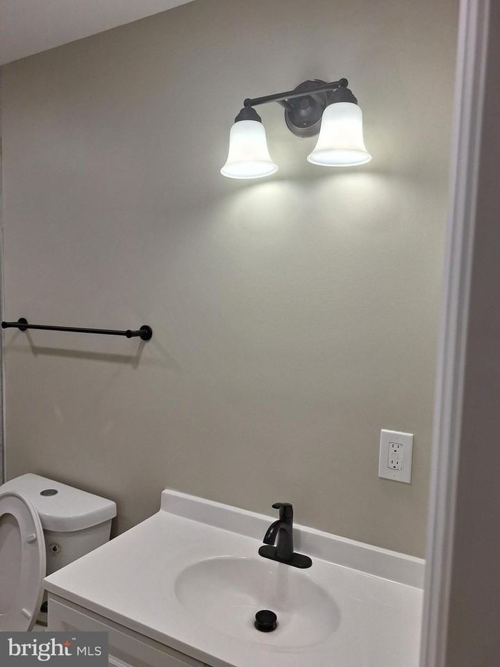 840 A HADDON Avenue unit: A #A - Photo 4 of 9