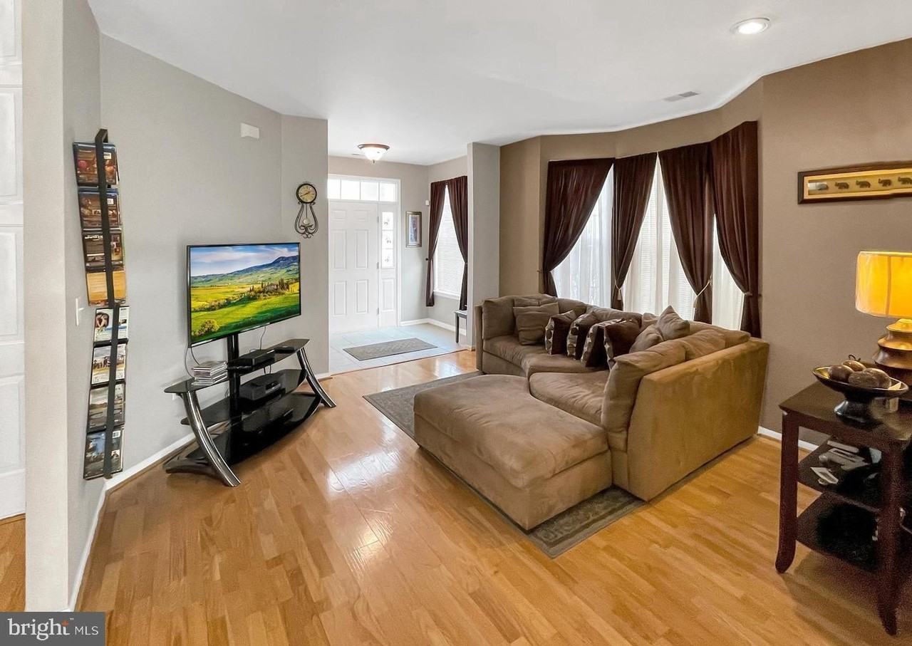 62 Shelley Cir - Photo 5 of 22