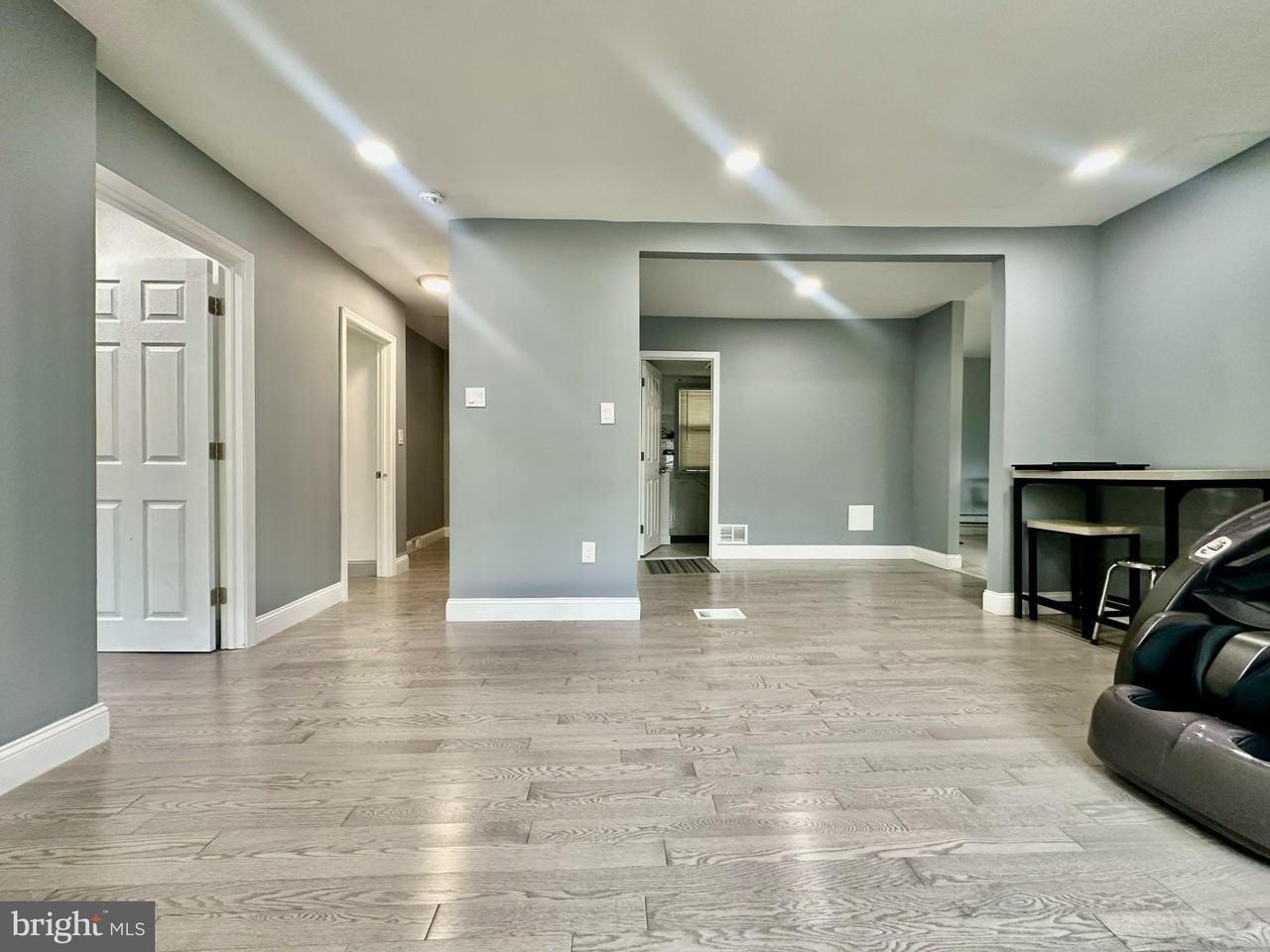 633 Durham Rd - Photo 3 of 31