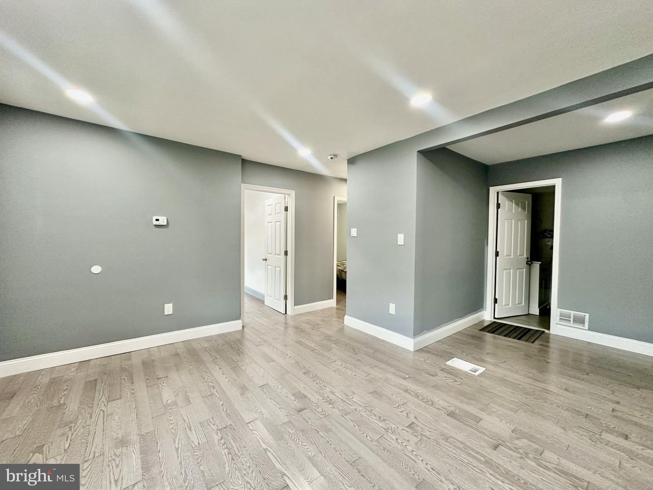 633 Durham Rd - Photo 4 of 31