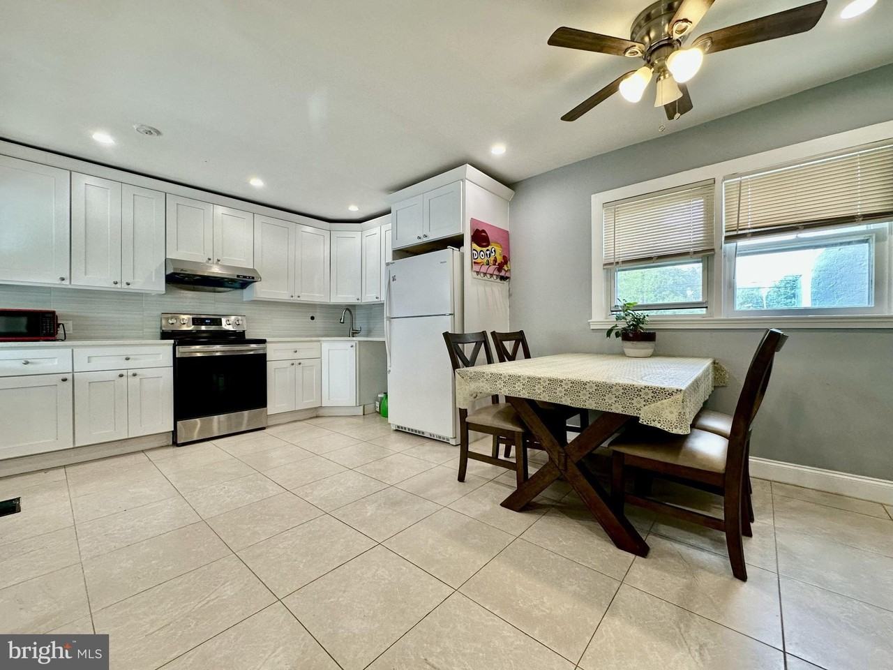 633 Durham Rd - Photo 7 of 31