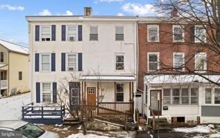 featured image of 308 E Miner St