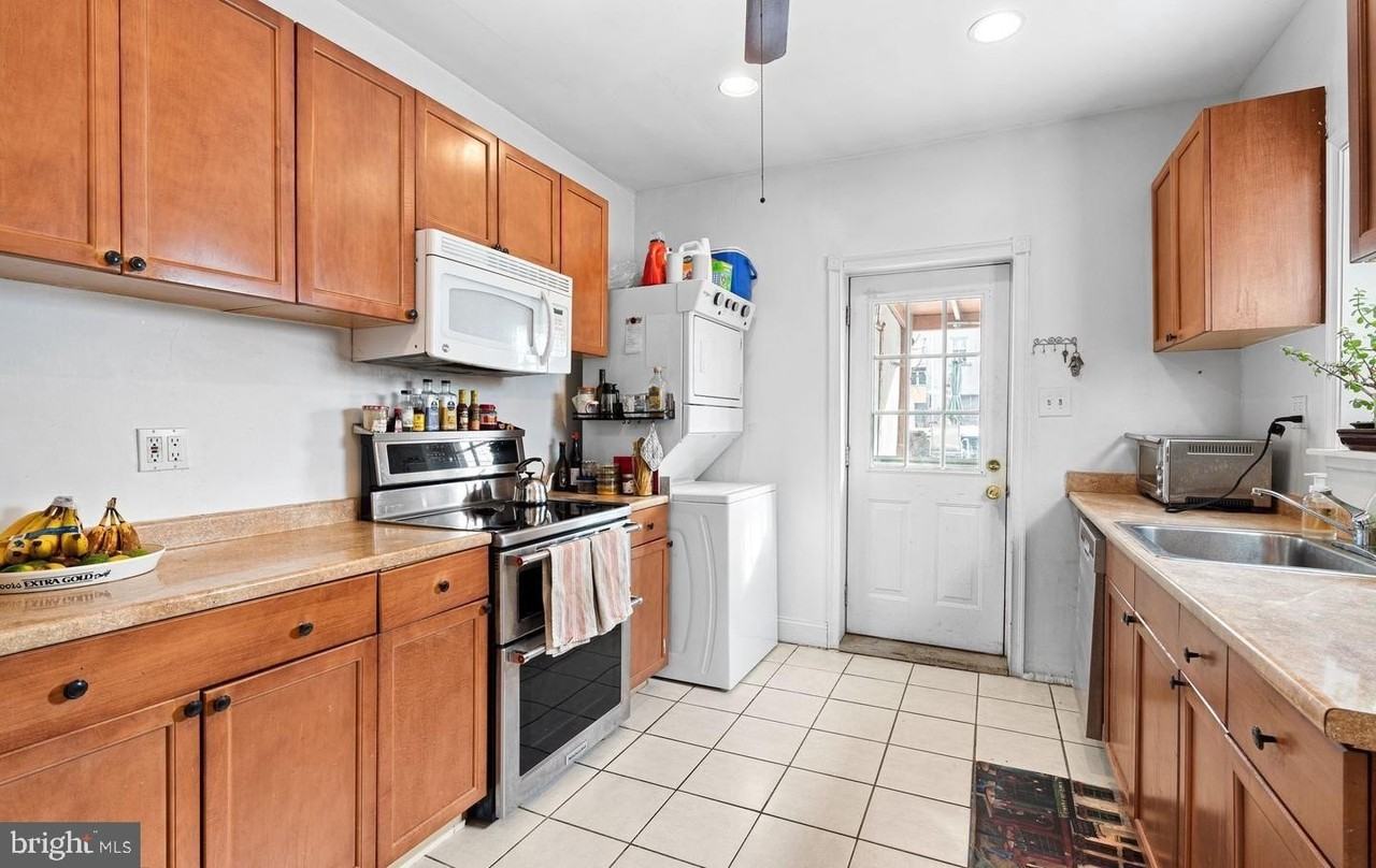 308 E Miner St - Photo 4 of 10