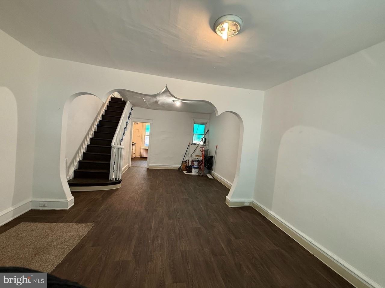 1504 S Dover St - Photo 3 of 12