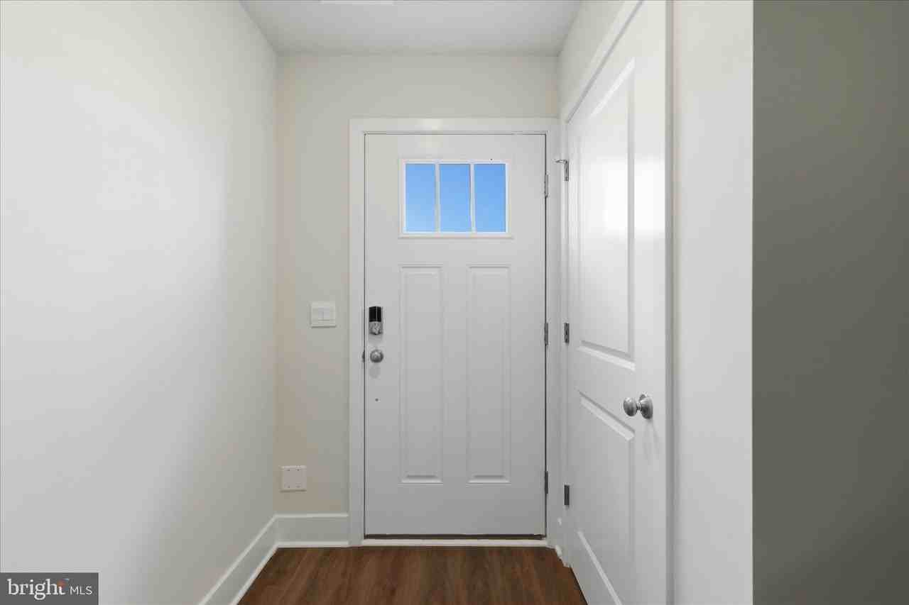 133 LAKOTA Street - Photo 4 of 25