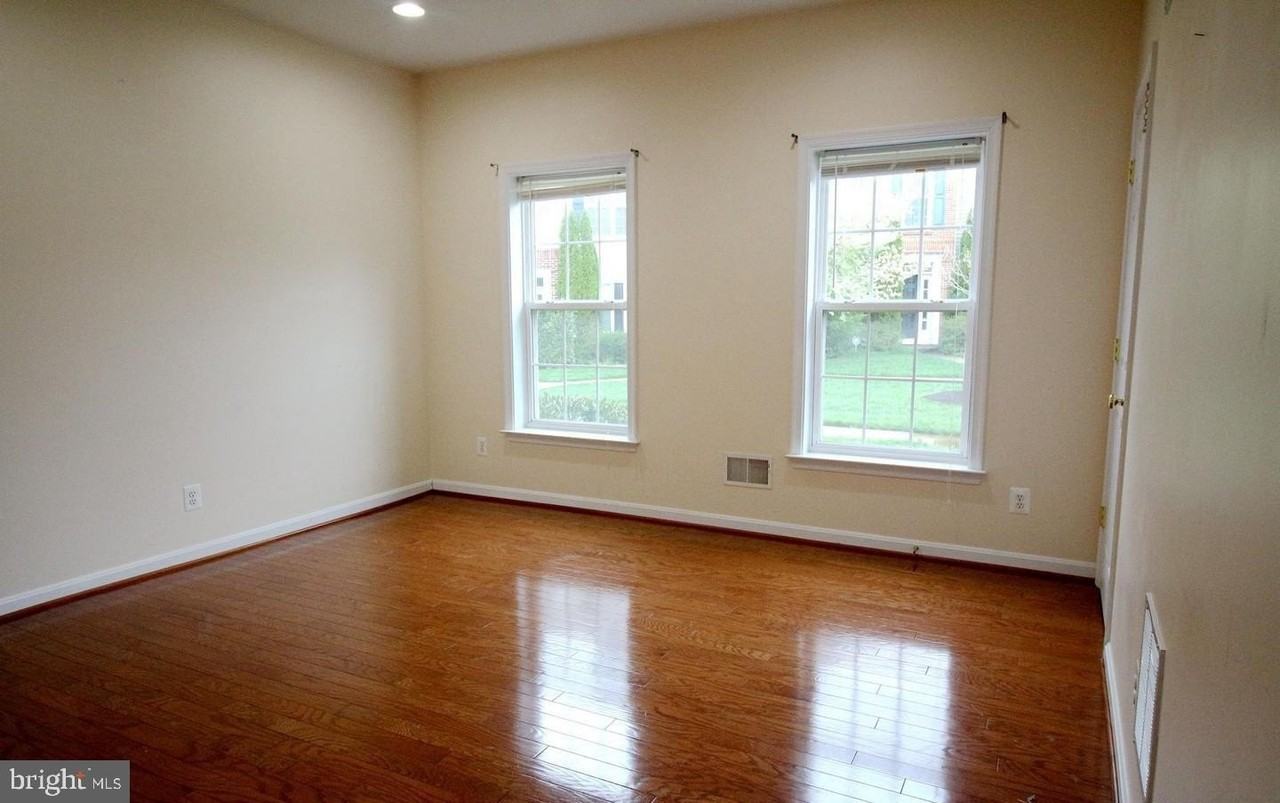 5035 Cool Fountain Ln - Photo 7 of 30