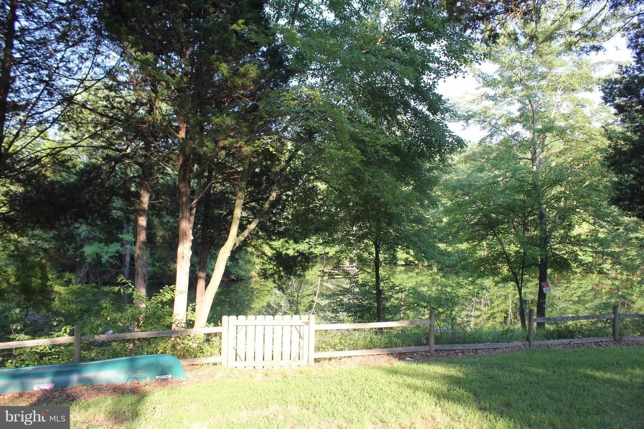 13501 Clear Lake Ct - Photo 4 of 17