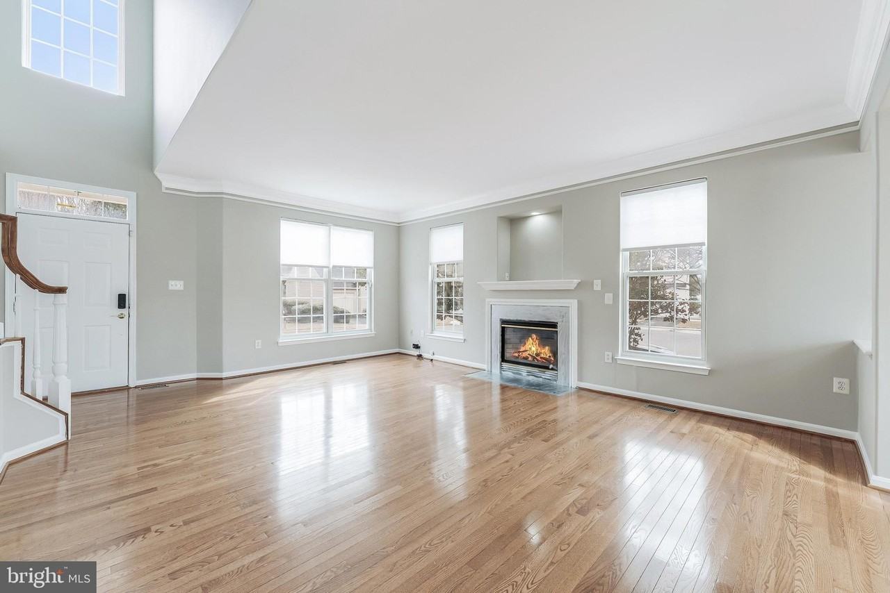 21765 Tottenham Hale Ct - Photo 7 of 50