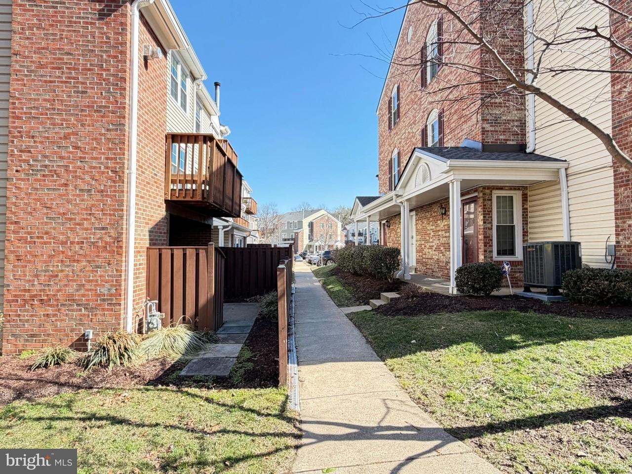 4165 Churchman Way - Photo 3 of 38