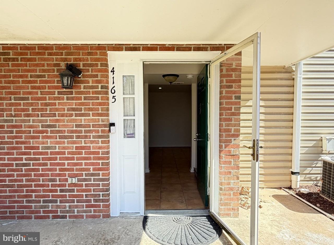 4165 Churchman Way - Photo 5 of 38