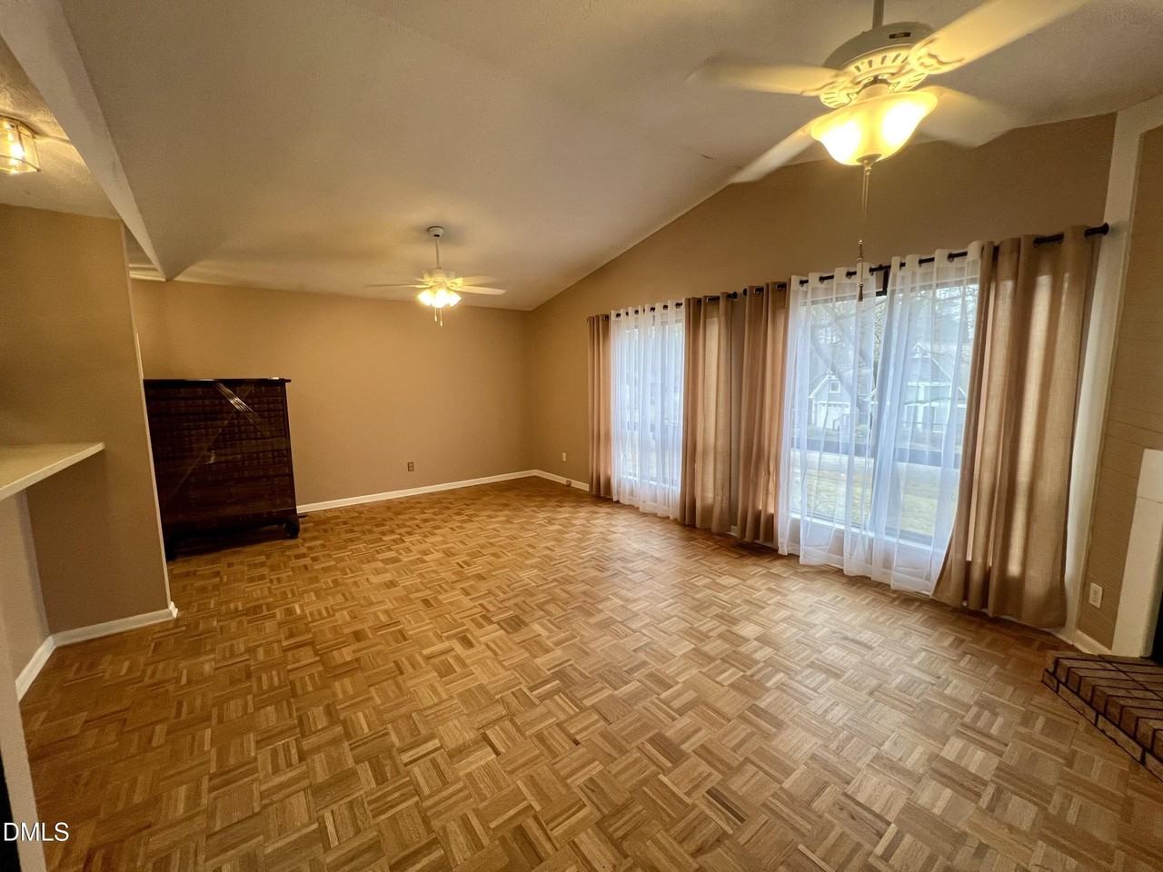 805 Castalia Dr - Photo 6 of 22