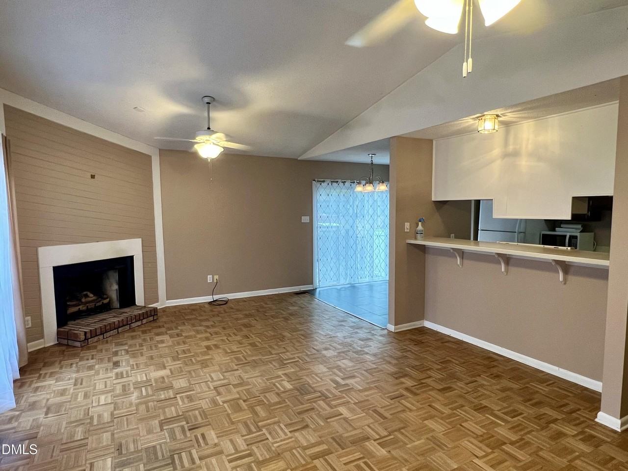 805 Castalia Dr - Photo 7 of 22