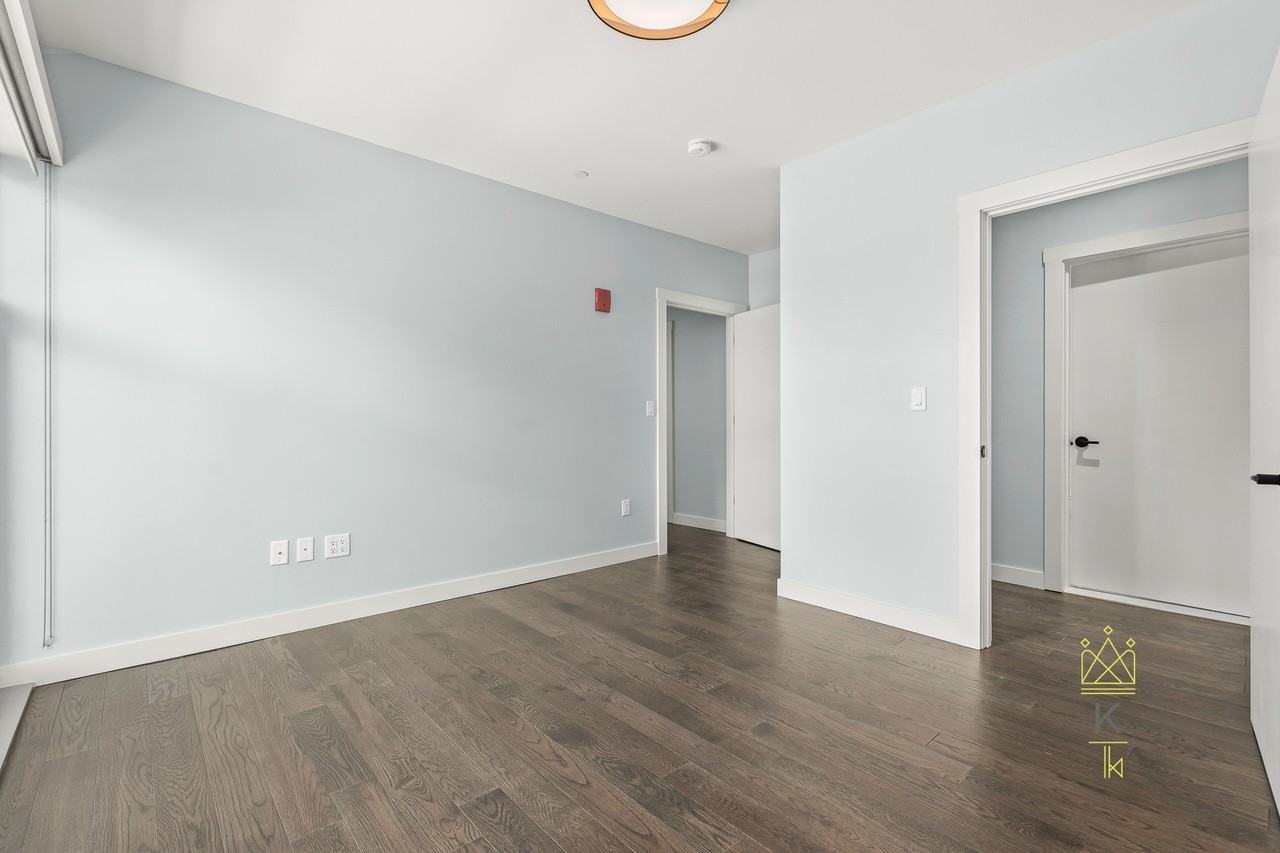 54 Auburn St #400 - Photo 7 of 16