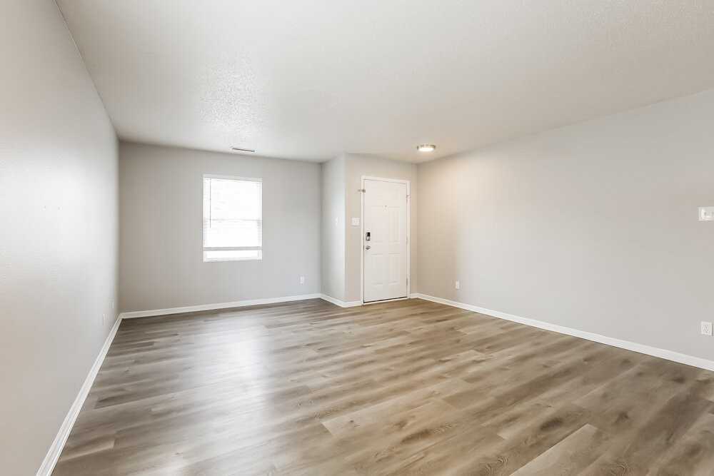 8421 Ash Grove Dr - Photo 4 of 17