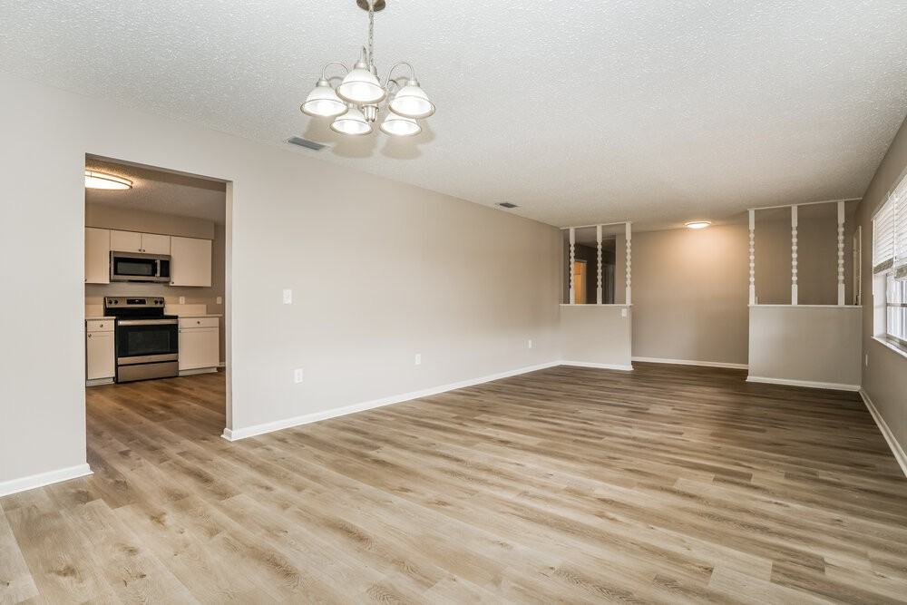 143 Jenny Way - Photo 3 of 16