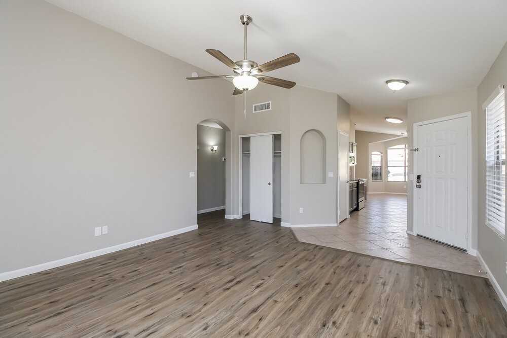 2267 E Arabian Dr - Photo 5 of 16